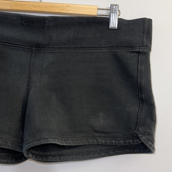 Lululemon Studio Short - Picture 3 of 8